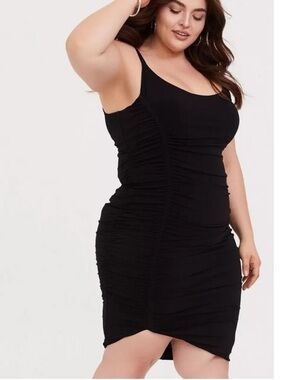 torrid Black Sleeveless Ruched Bodycon Dress